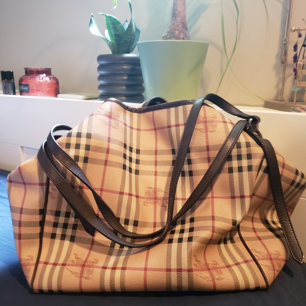 Burberry Large Canterbury Haymarket Nova Check